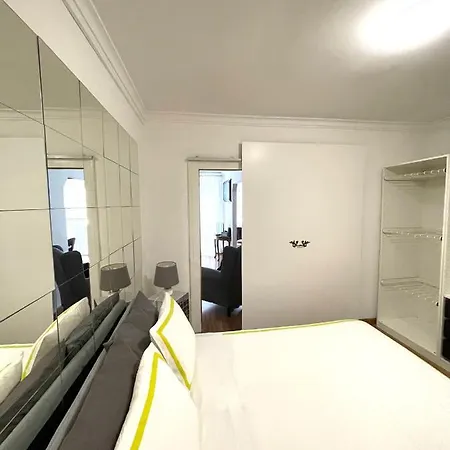 Apartment Santos Luxos Lisbon
